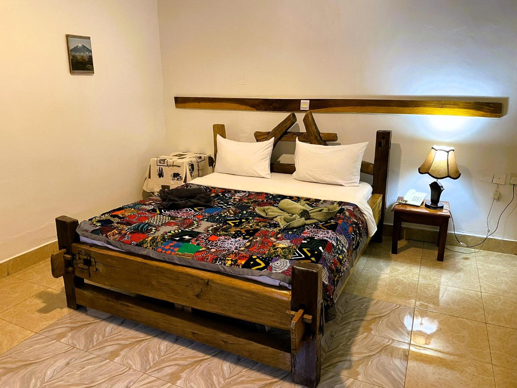 Home Feeling Neneu Lodge Moshi Exterior foto