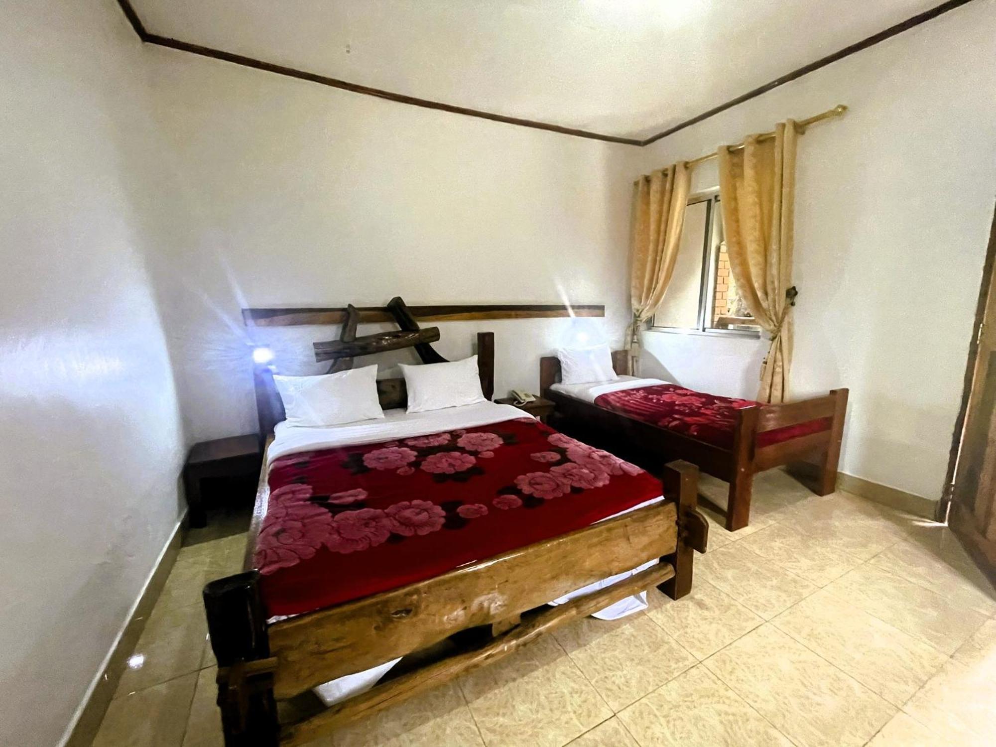 Home Feeling Neneu Lodge Moshi Exterior foto